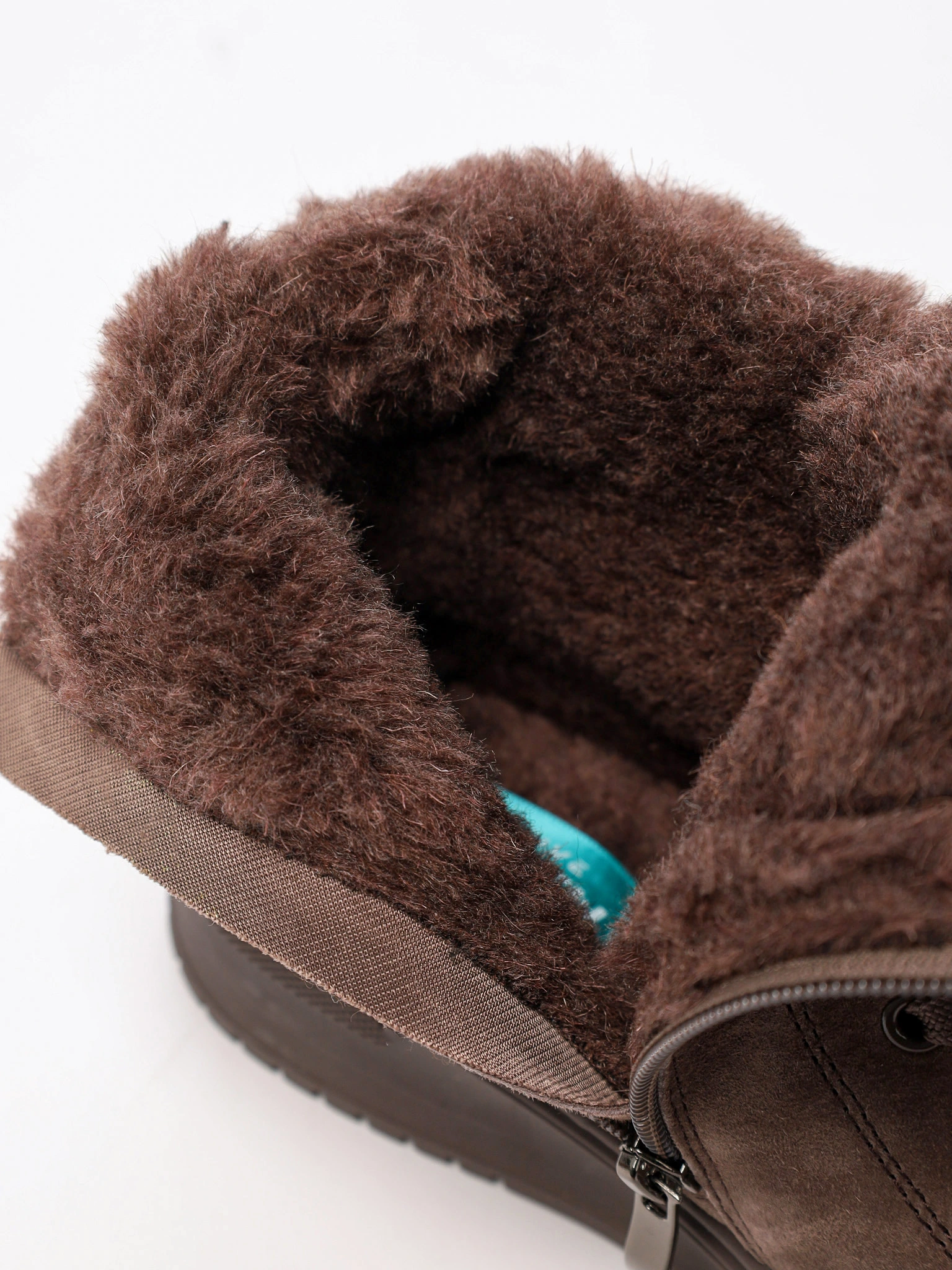 Ботинки коричневого цвета на средней платформе